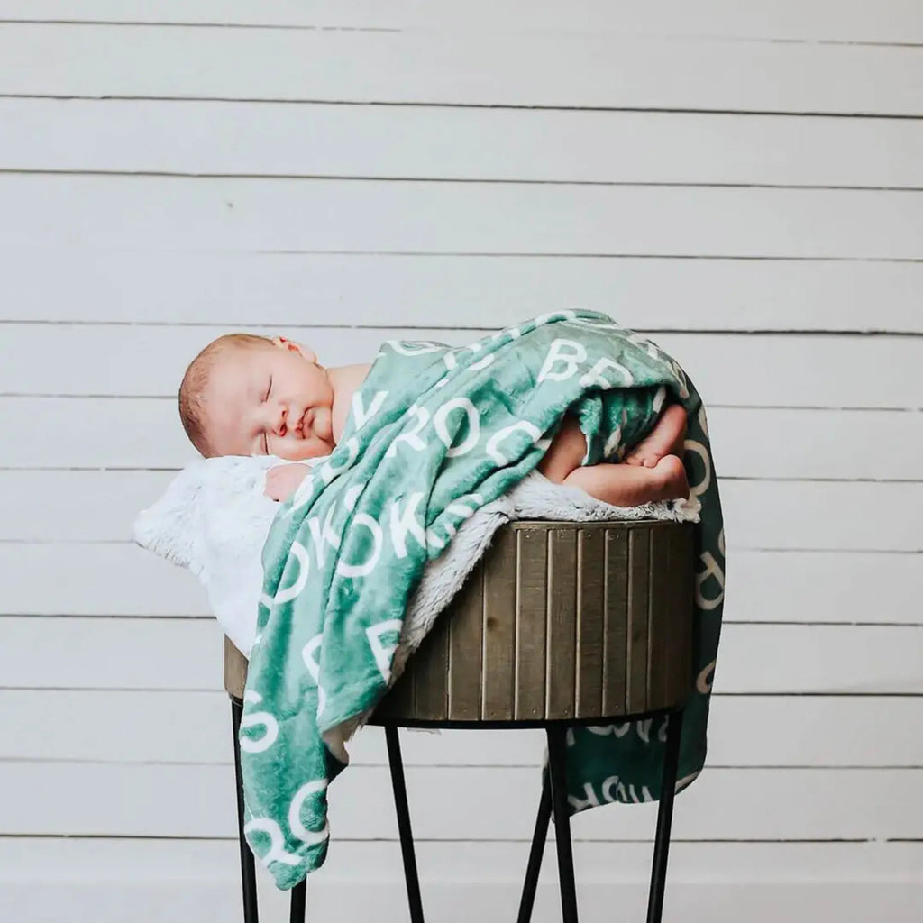 Mon Premier Plaid Personnalisé - Le Souvenir Doux des Premiers Jours au Prénom de Bébé